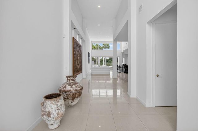 5768 Waterford, Boca Raton, FL 33496