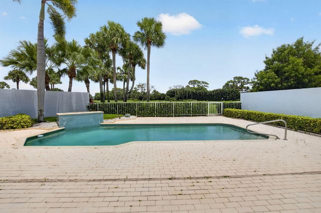 5768 Waterford, Boca Raton, FL 33496