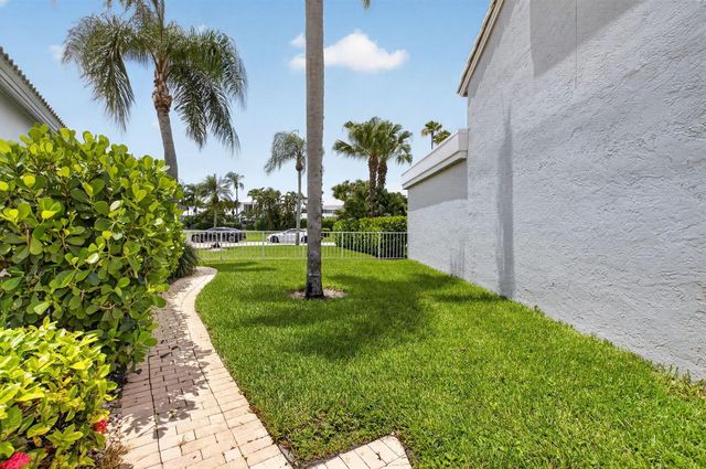 5768 Waterford, Boca Raton, FL 33496