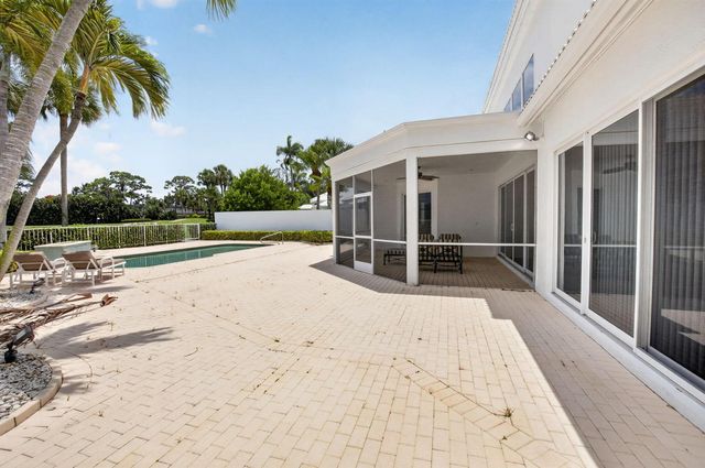 5768 Waterford, Boca Raton, FL 33496