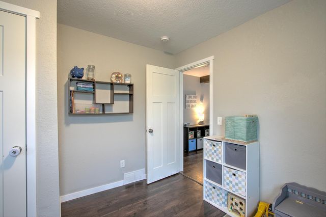 212 Forest Avenue W, Mora, MN 55051