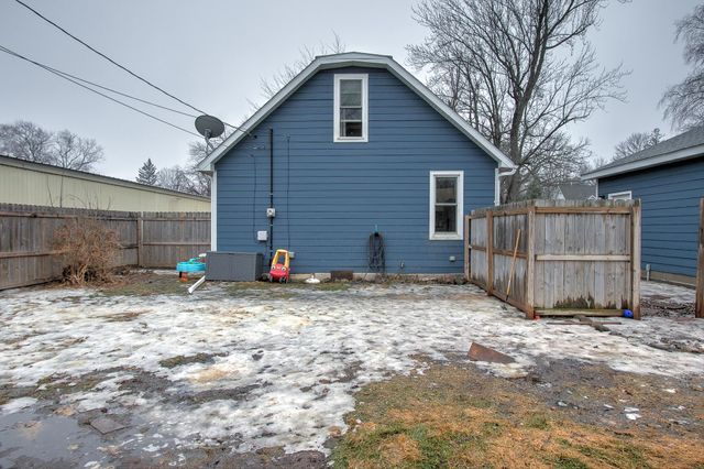 212 Forest Avenue W, Mora, MN 55051