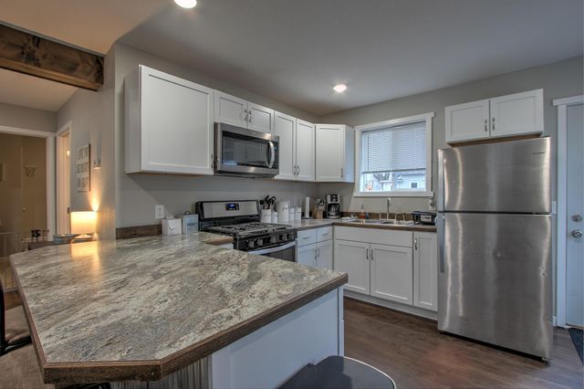 212 Forest Avenue W, Mora, MN 55051