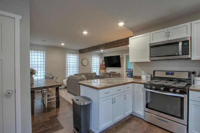 212 Forest Avenue W, Mora, MN 55051