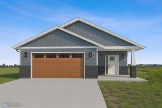 2562 Golden Lane S, Fargo, ND 58104