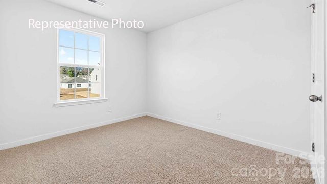 2114 10th Street SE, Hickory, NC 28602