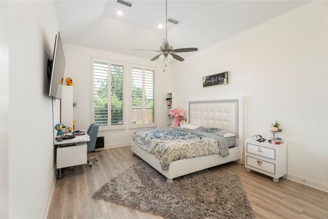 7541 Pondview Lane, Fort Worth, TX 76123