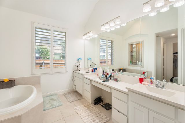 7541 Pondview Lane, Fort Worth, TX 76123