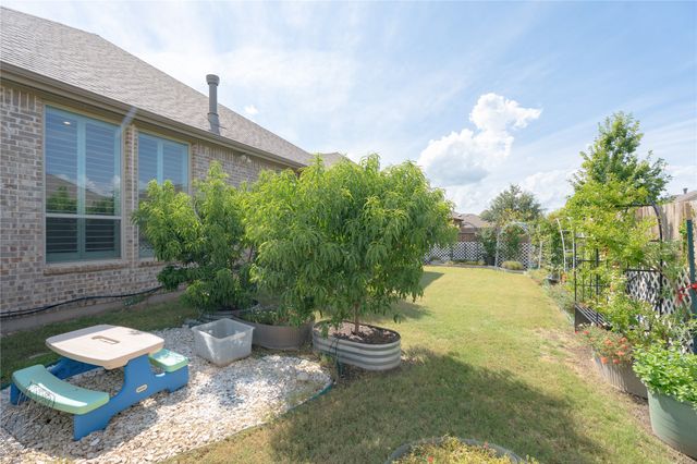 7541 Pondview Lane, Fort Worth, TX 76123