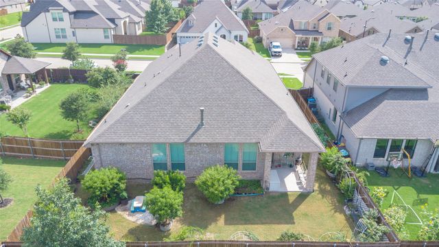 7541 Pondview Lane, Fort Worth, TX 76123