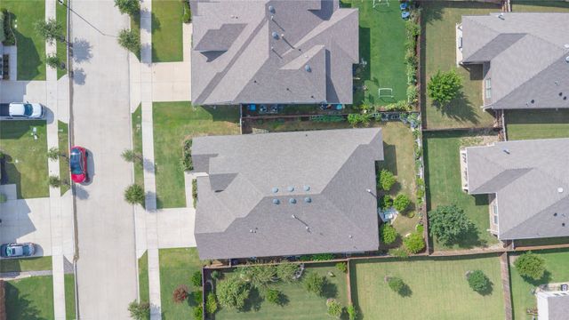 7541 Pondview Lane, Fort Worth, TX 76123