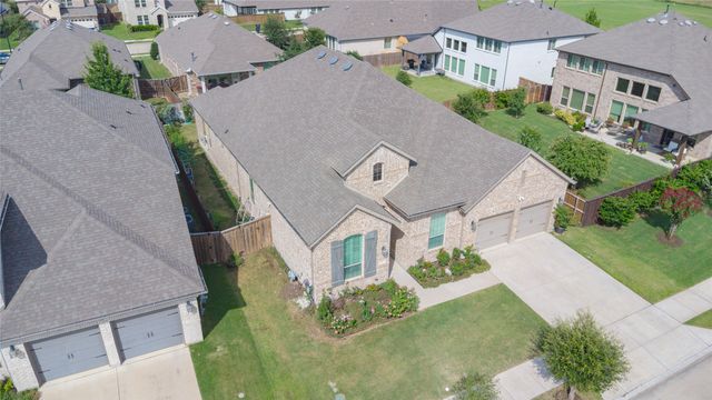 7541 Pondview Lane, Fort Worth, TX 76123