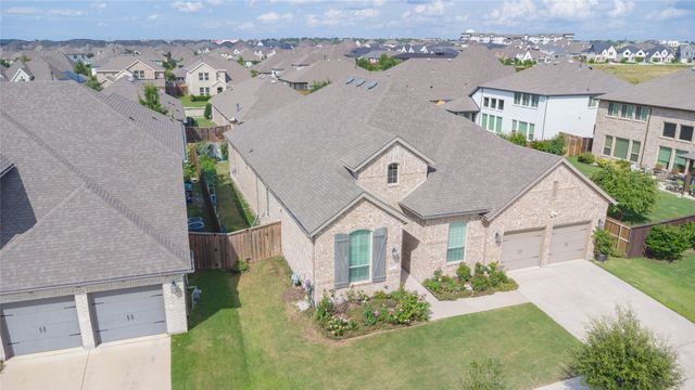 7541 Pondview Lane, Fort Worth, TX 76123