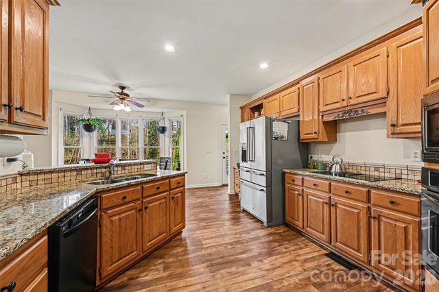 17211 Glassfield Drive, Huntersville, NC 28078