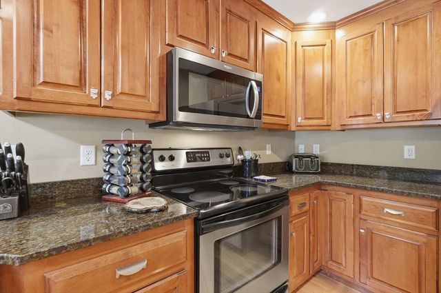 6 Ashton Lane 6, Millbury, MA 01527
