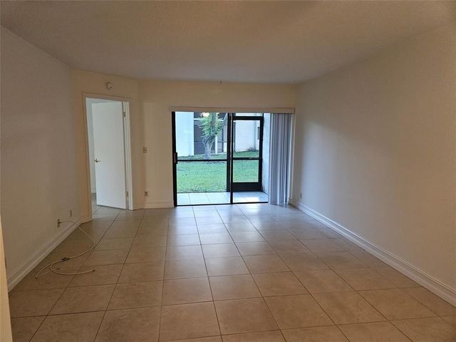 5583 Courtyard Drive 5583, Margate, FL 33063