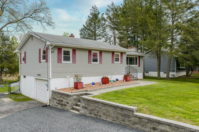 79 Vincent Drive, Middletown, NY 10940