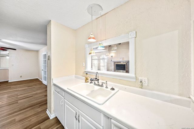 5306 Wapiti Trl, San Antonio, TX 78228