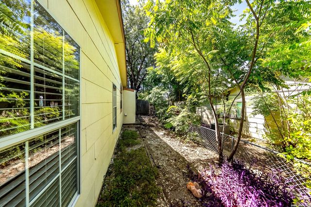 5306 Wapiti Trl, San Antonio, TX 78228