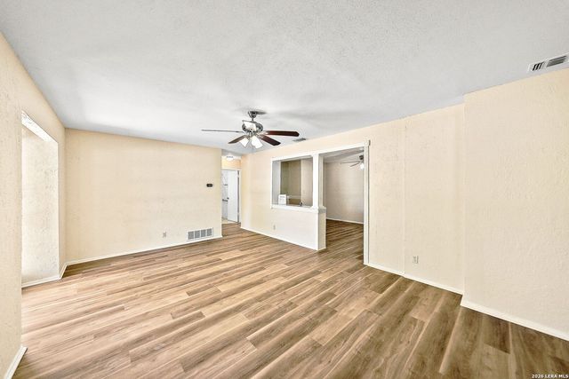 5306 Wapiti Trl, San Antonio, TX 78228