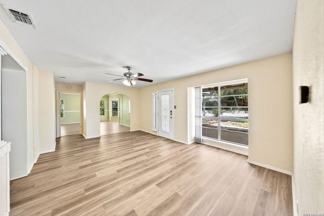 5306 Wapiti Trl, San Antonio, TX 78228