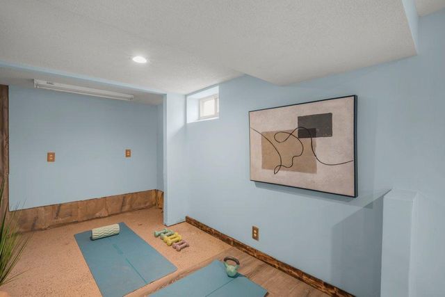 7200 Newton Avenue N, Brooklyn Center, MN 55430