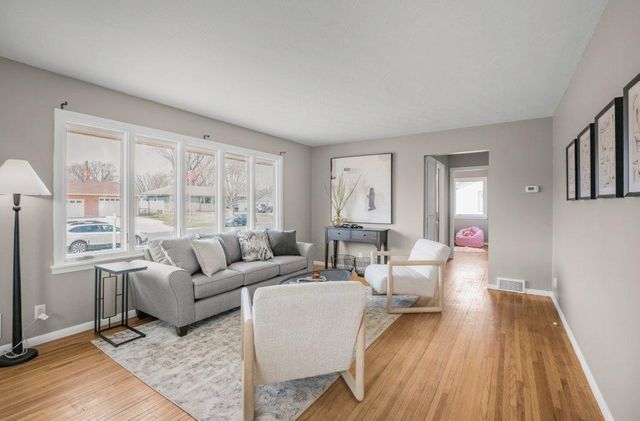 7200 Newton Avenue N, Brooklyn Center, MN 55430