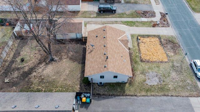 7200 Newton Avenue N, Brooklyn Center, MN 55430