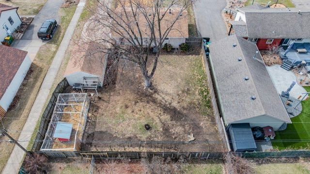 7200 Newton Avenue N, Brooklyn Center, MN 55430