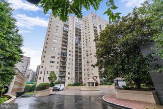 1211 S EADS ST #810, Arlington, VA 22202