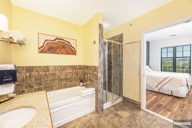 200 State Rt 94 404, Vernon, NJ 07462