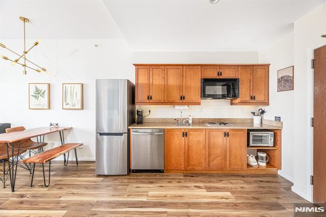 200 State Rt 94 404, Vernon, NJ 07462