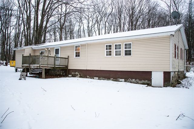 1227 Mount Carmel Dr, Ogle Twp, PA 15963