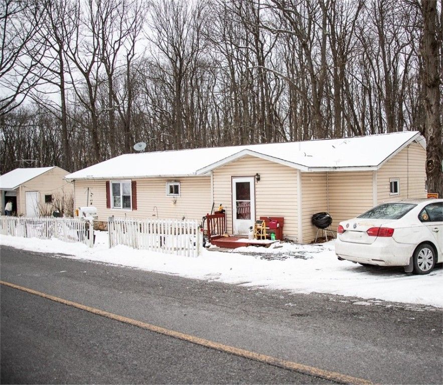 1227 Mount Carmel Dr, Ogle Twp, PA 15963