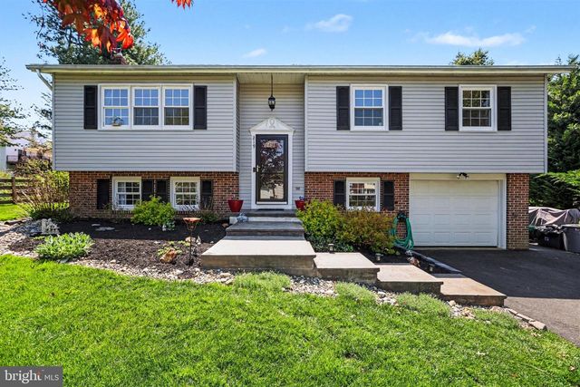 219 MAPLE AVE, Quarryville, PA 17566