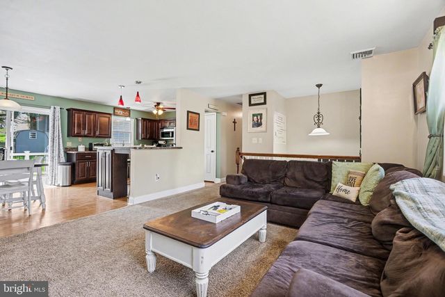 219 MAPLE AVE, Quarryville, PA 17566