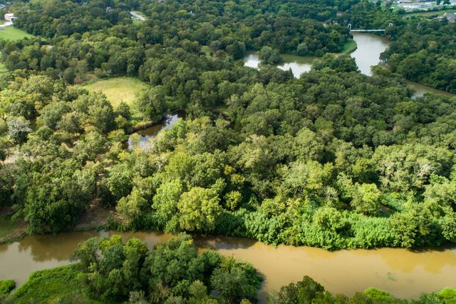 2416 Airline Drive, Friendswood, TX 77546