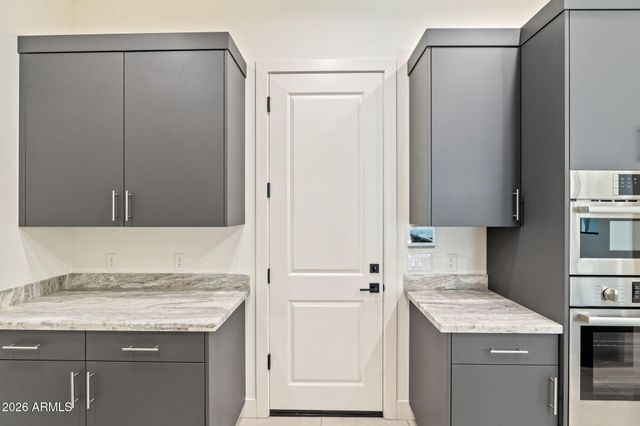 1 Easy Street Unit 15, Carefree, AZ 85377