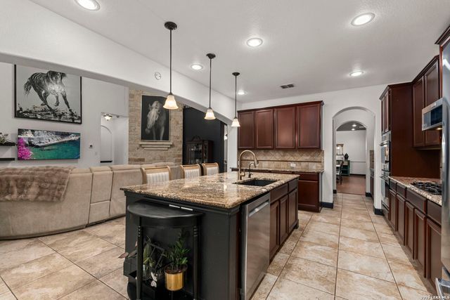 3426 Puesta De Sol, San Antonio, TX 78261