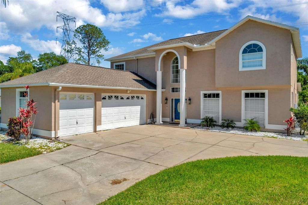 Image 2 of property listing at 4612 NETHERWOOD DRIVE, Tampa, FL 33624