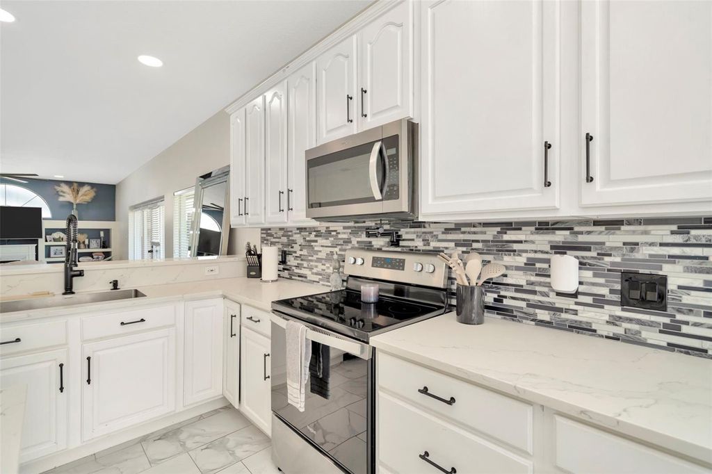Image 16 of property listing at 4612 NETHERWOOD DRIVE, Tampa, FL 33624