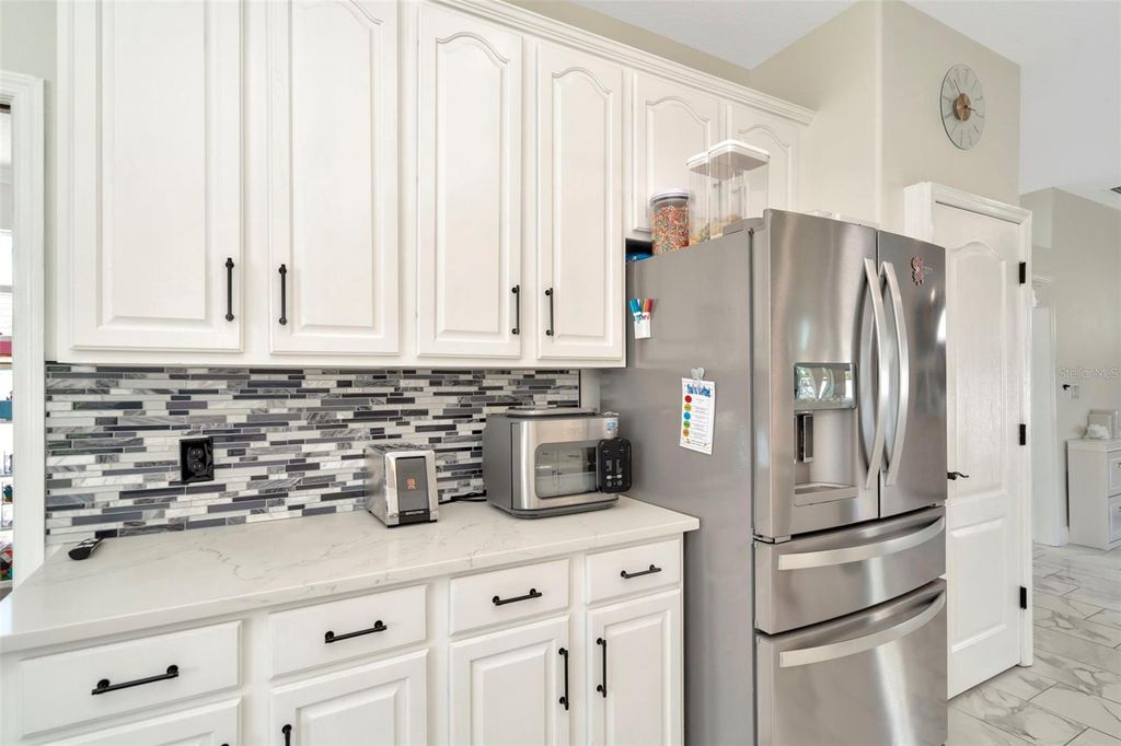 Image 17 of property listing at 4612 NETHERWOOD DRIVE, Tampa, FL 33624