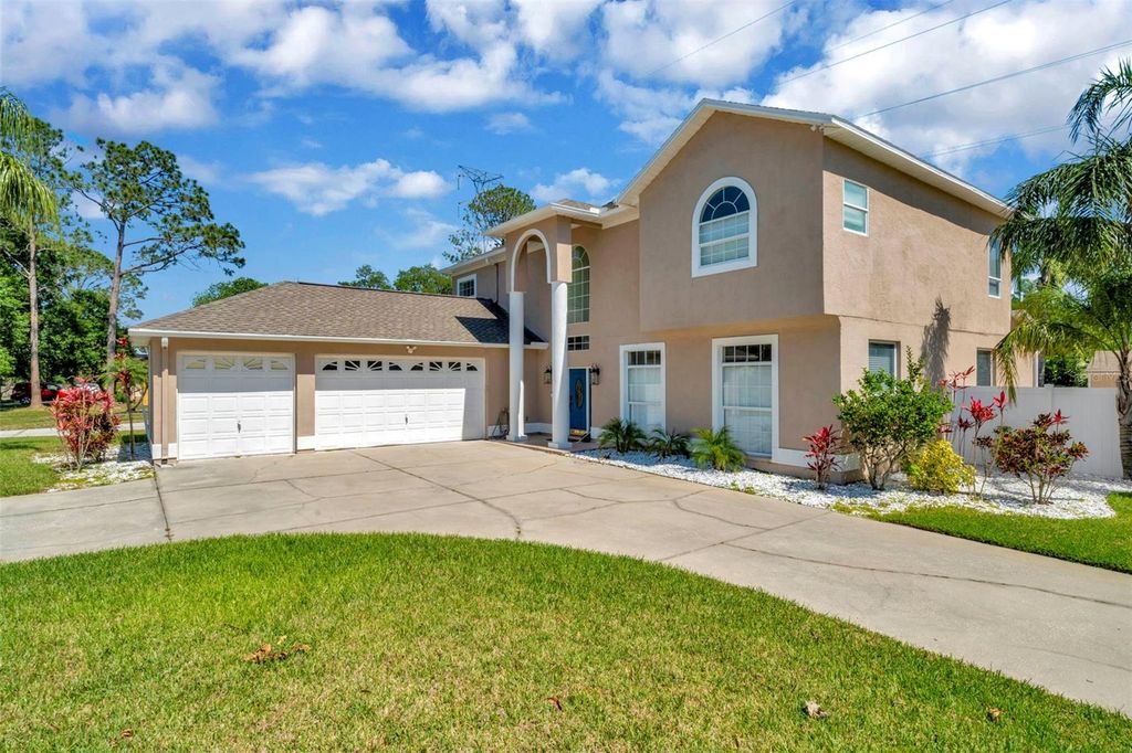 Image 3 of property listing at 4612 NETHERWOOD DRIVE, Tampa, FL 33624