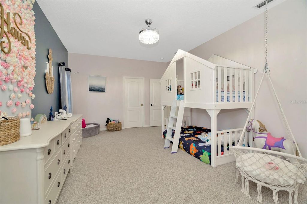 Image 24 of property listing at 4612 NETHERWOOD DRIVE, Tampa, FL 33624