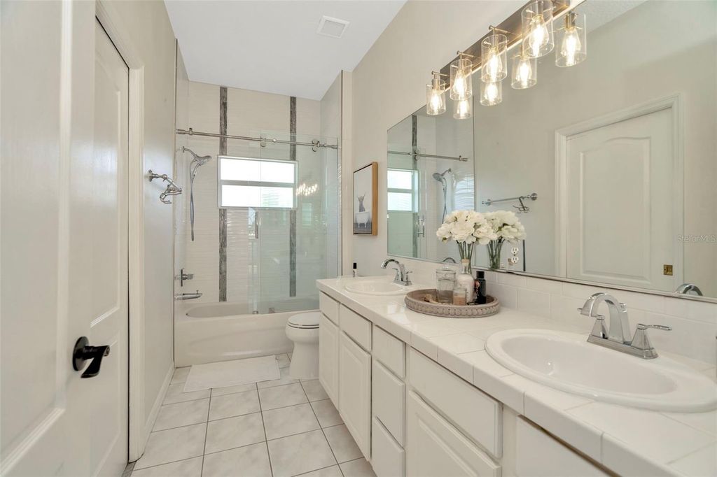 Image 25 of property listing at 4612 NETHERWOOD DRIVE, Tampa, FL 33624