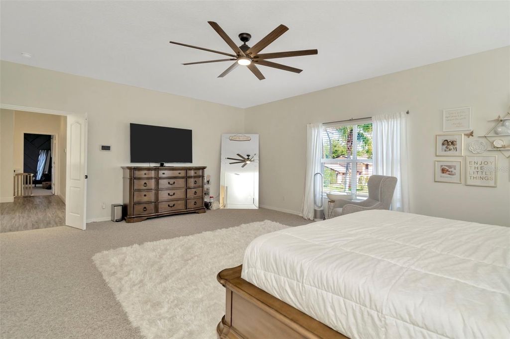 Image 29 of property listing at 4612 NETHERWOOD DRIVE, Tampa, FL 33624
