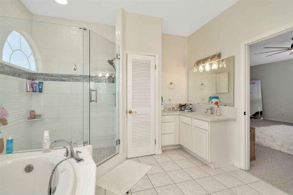 Image 31 of property listing at 4612 NETHERWOOD DRIVE, Tampa, FL 33624