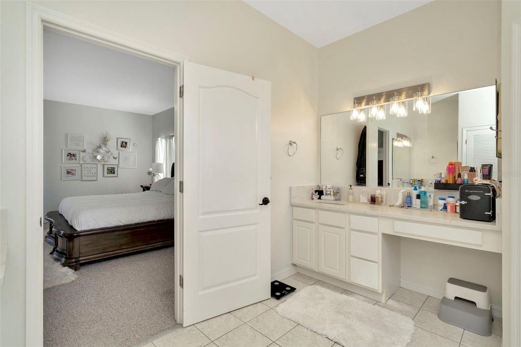 Image 32 of property listing at 4612 NETHERWOOD DRIVE, Tampa, FL 33624
