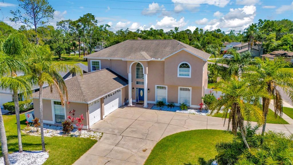 Image 37 of property listing at 4612 NETHERWOOD DRIVE, Tampa, FL 33624