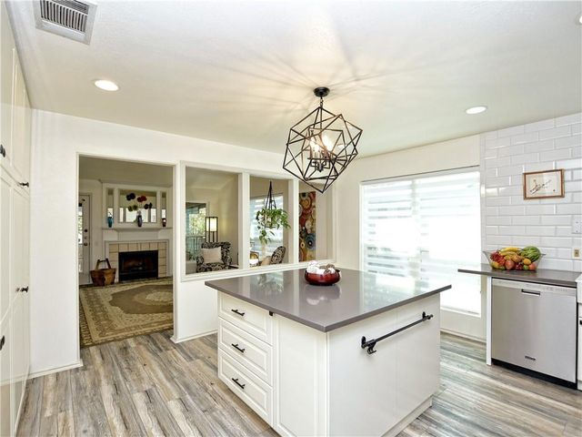 1107 Hatteras DR, Austin, TX 78753